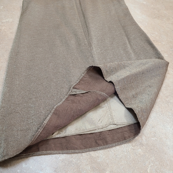 Metallic Gold Sleeveless Dress. Collective Clothing. Size M. - Picture 6 of 6